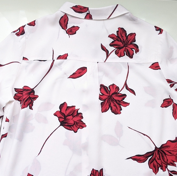 Cotton On Floral Button Up - Picture 3 of 10